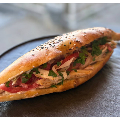 Донер с курицей в булочке Донер с курицей в булочке